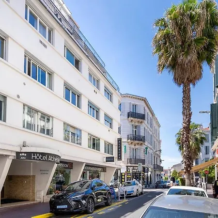L'athena élégant Avec Sublime Terrasse, Position Parfaite Pour Un Incroyable Appartement Cannes